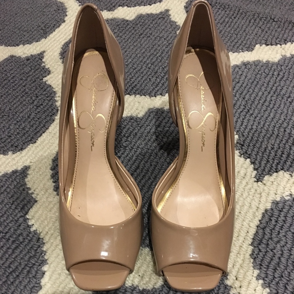 Nude peep toe pumps